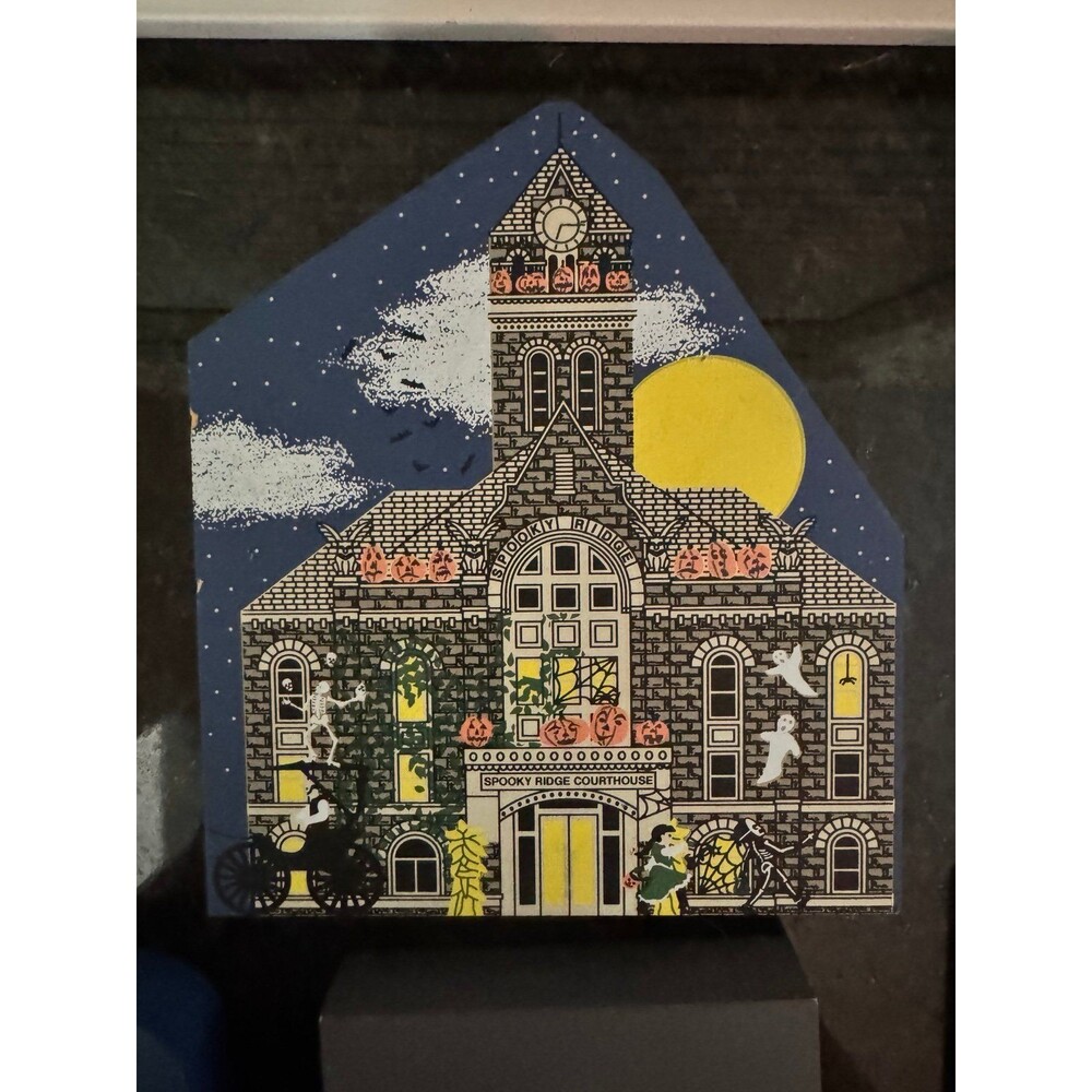 Cat’s Meow SPOOKY RIDGE COURTHOUSE 1999 Halloween Limited Edition Wood Shelf